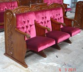 כסאות בית כנסת-דגם מחשוף הלבן